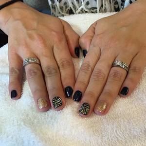 Meet your Posher, Ameriasian nails tan